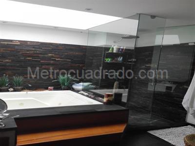 Casa de 4 alcobas en venta en San Jose De Bavaria, Bogotá, 800 m² · foto 13 de 14