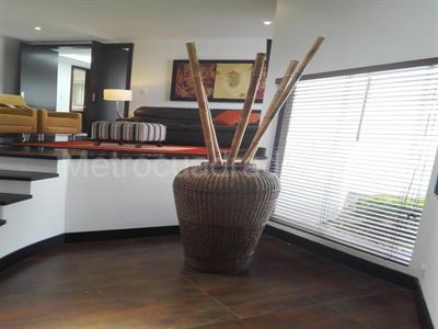 Casa de 3 alcobas en venta en San Jose De Bavaria, Bogotá, 1200 m² · foto 2 de 18