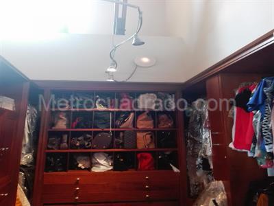 Casa de 5 alcobas en venta en San Jose De Bavaria, Bogotá · foto 19 de 20