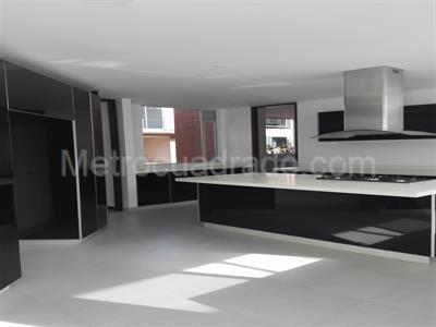 Casa de 4 alcobas en venta en San Jose De Bavaria, Bogotá, 900 m² · foto 6 de 10