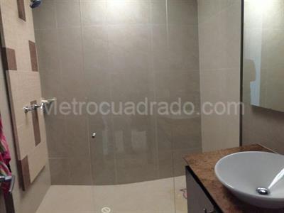 Casa de 4 alcobas en venta en San Jose De Bavaria, Bogotá, 900 m² · foto 13 de 17