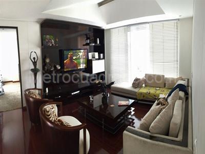 Casa de 4 alcobas en venta en San Jose De Bavaria, Bogotá, 900 m² · foto 3 de 17
