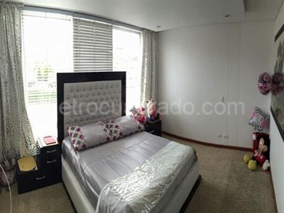 Casa de 4 alcobas en venta en San Jose De Bavaria, Bogotá, 900 m² · foto 8 de 17