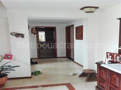 Casa de 3 alcobas en venta en San Jose De Bavaria, Bogotá, 400 m² · foto 6 de 9