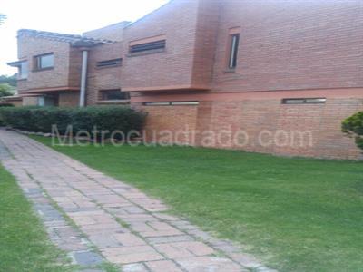 Casa de 3 alcobas en venta en San Jose De Bavaria, Bogotá, 649 m² · foto 11 de 11