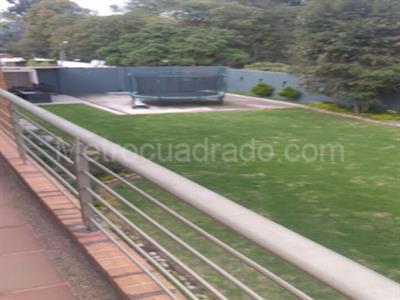 Casa de 4 alcobas en venta en San Jose De Bavaria, Bogotá, 900 m² · foto 12 de 14
