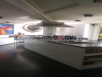 Casa de 3 alcobas en venta en San Jose De Bavaria, Bogotá, 600 m² · foto 6 de 8