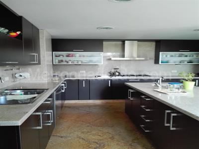 Casa de 5 alcobas en venta en San Jose De Bavaria, Bogotá, 800 m² · foto 5 de 11
