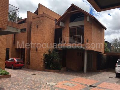 Casa de 4 alcobas en venta en San Jose De Bavaria, Bogotá, 800 m² · foto 14 de 18