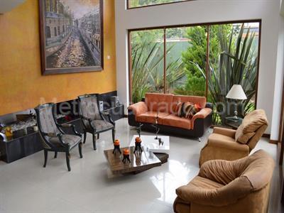 Casa de 4 alcobas en venta en San Jose De Bavaria, Bogotá, 800 m² · foto 17 de 18