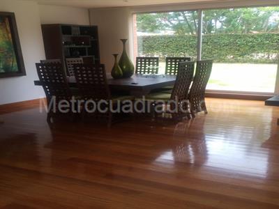 Casa de 4 alcobas en venta en San Simon Guaymaral, Bogotá, 1220 m² · foto 6 de 14