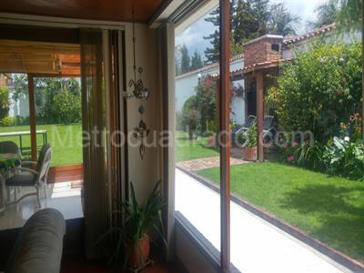 Casa de 4 alcobas en venta en San Jose De Bavaria, Bogotá, 400 m² · foto 3 de 4