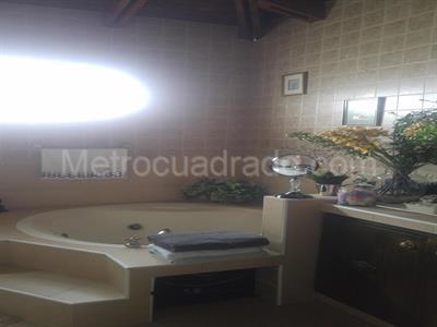 Casa en venta en San Jose De Bavaria, Bogotá · foto 17 de 20