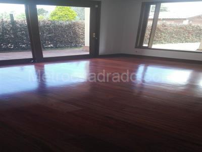 Casa de 4 alcobas en venta en San Jose De Bavaria, Bogotá, 570 m² · foto 3 de 11