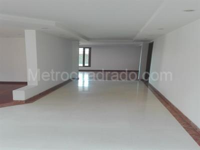Casa de 4 alcobas en venta en San Jose De Bavaria, Bogotá, 570 m² · foto 6 de 11