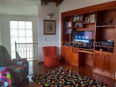 Casa de 3 alcobas en venta en San Jose De Bavaria, Bogotá, 750 m² · foto 6 de 9
