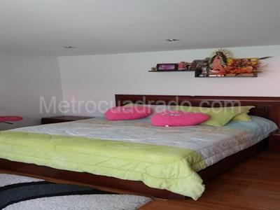 Casa de 5 alcobas en venta en San Jose De Bavaria, Bogotá, 800 m² · foto 4 de 7