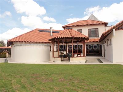 Casa de 4 alcobas en venta en San Jose De Bavaria, Bogotá · foto 8 de 14