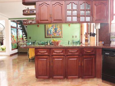 Casa de 4 alcobas en venta en San Jose De Bavaria, Bogotá · foto 9 de 14