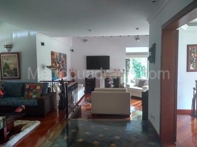 Casa de 3 alcobas en venta en San Jose De Bavaria, Bogotá, 750 m² · foto 4 de 12