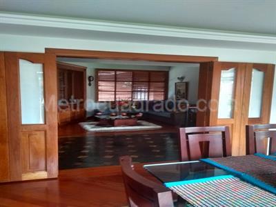 Casa de 3 alcobas en venta en San Jose De Bavaria, Bogotá, 750 m² · foto 8 de 12