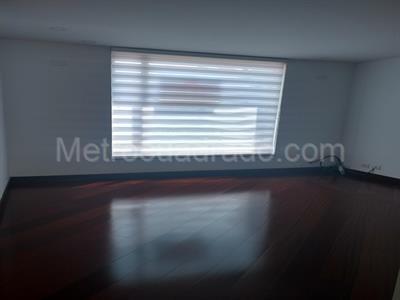 Casa de 5 alcobas en venta en San Jose De Bavaria, Bogotá, 500 m² · foto 10 de 12