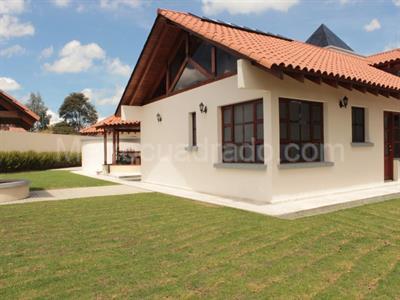Casa de 4 alcobas en venta en San Jose De Bavaria, Bogotá · foto 10 de 13
