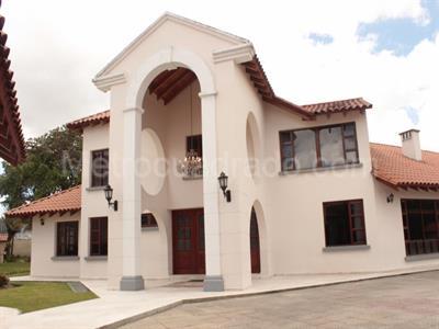 Casa de 4 alcobas en venta en San Jose De Bavaria, Bogotá · foto 13 de 13