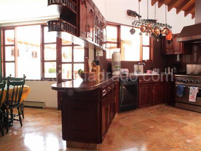Casa de 4 alcobas en venta en San Jose De Bavaria, Bogotá · foto 4 de 13