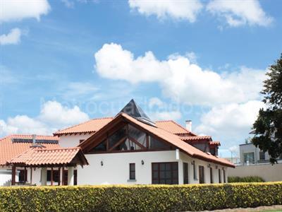 Casa de 4 alcobas en venta en San Jose De Bavaria, Bogotá · foto 9 de 13