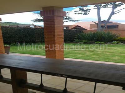 Casa de 4 alcobas en arriendo en San Jose De Bavaria, Bogotá, 800 m² · foto 12 de 15