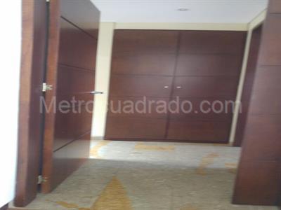 Casa de 4 alcobas en arriendo en San Jose De Bavaria, Bogotá, 800 m² · foto 4 de 15