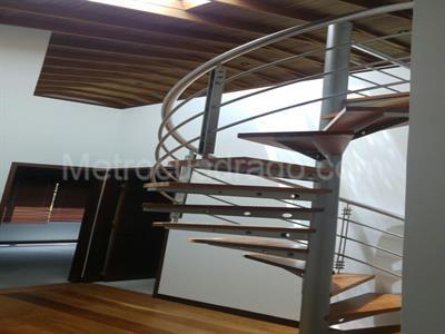Casa de 4 alcobas en arriendo en San Jose De Bavaria, Bogotá, 800 m² · foto 5 de 15