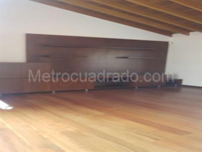 Casa de 4 alcobas en arriendo en San Jose De Bavaria, Bogotá, 800 m² · foto 8 de 15