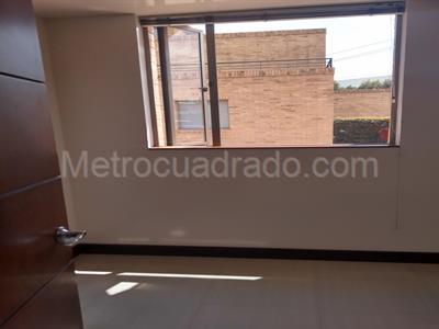 Casa de 5 alcobas en venta en San Jose De Bavaria, Bogotá, 530 m² · foto 14 de 14