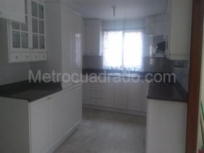 Casa de 3 alcobas en venta en San Jose De Bavaria, Bogotá, 670 m² · foto 12 de 18
