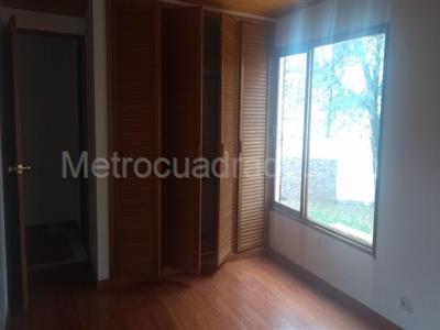 Casa de 3 alcobas en venta en San Jose De Bavaria, Bogotá, 670 m² · foto 17 de 18