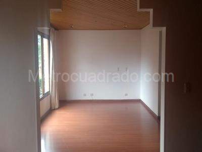 Casa de 3 alcobas en venta en San Jose De Bavaria, Bogotá, 670 m² · foto 6 de 18