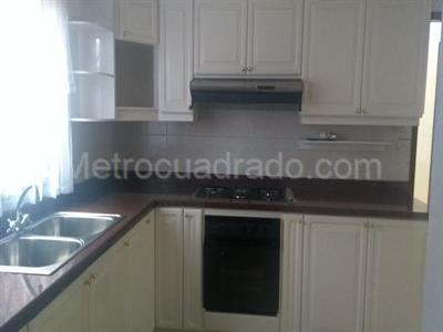Casa de 3 alcobas en venta en San Jose De Bavaria, Bogotá, 670 m² · foto 7 de 18