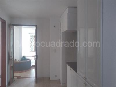 Casa de 3 alcobas en venta en San Jose De Bavaria, Bogotá, 670 m² · foto 8 de 18
