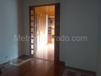 Casa de 3 alcobas en venta en San Jose De Bavaria, Bogotá, 670 m² · foto 9 de 18