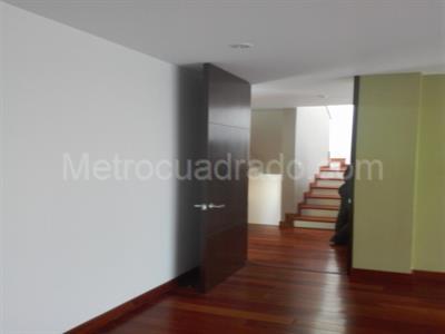 Casa de 3 alcobas en venta en San Jose De Bavaria, Bogotá, 270 m² · foto 10 de 12