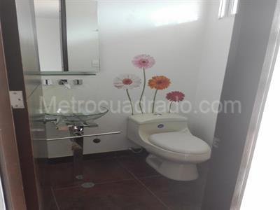 Casa de 3 alcobas en venta en San Jose De Bavaria, Bogotá, 270 m² · foto 5 de 12