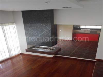 Casa de 3 alcobas en venta en San Jose De Bavaria, Bogotá, 270 m² · foto 6 de 12