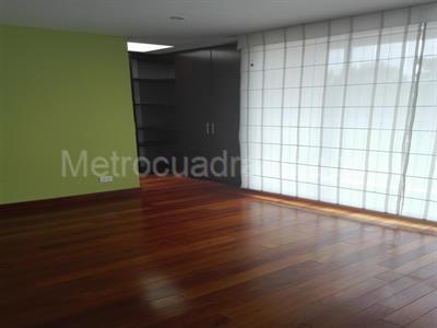 Casa de 3 alcobas en venta en San Jose De Bavaria, Bogotá, 270 m² · foto 9 de 12