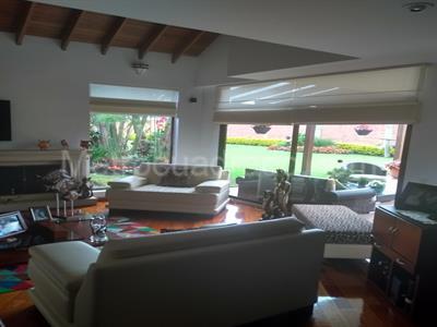 Casa de 3 alcobas en venta en San Jose De Bavaria, Bogotá, 800 m² · foto 1 de 10