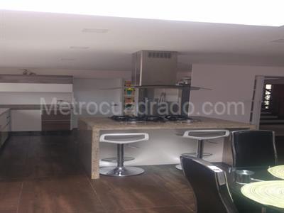 Casa de 5 alcobas en venta en San Jose De Bavaria, Bogotá, 800 m² · foto 13 de 14