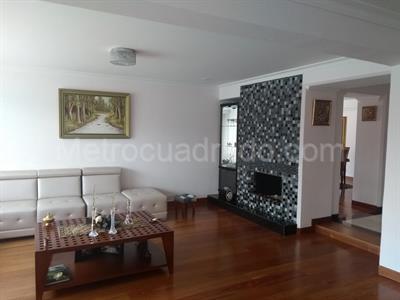 Casa en venta en San Jose De Bavaria, Bogotá · foto 6 de 11