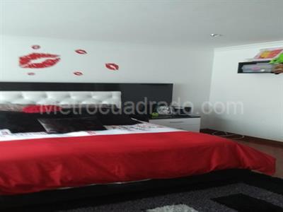 Casa de 5 alcobas en venta en San Jose De Bavaria, Bogotá, 800 m² · foto 11 de 13