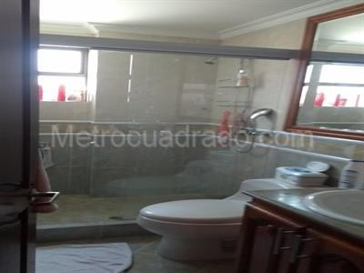 Casa de 5 alcobas en venta en San Jose De Bavaria, Bogotá, 800 m² · foto 12 de 13